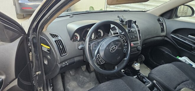 Kia Ceed 2008, 318,291 km - 1.6 л - Bakı