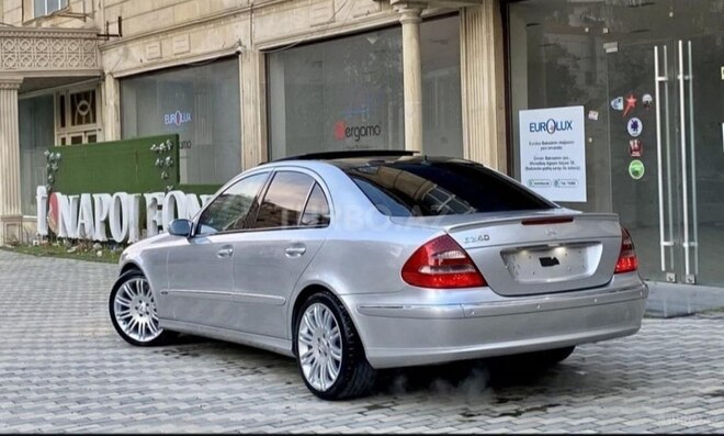 Mercedes E 240 2002, 270,000 km - 2.6 l - Bakı