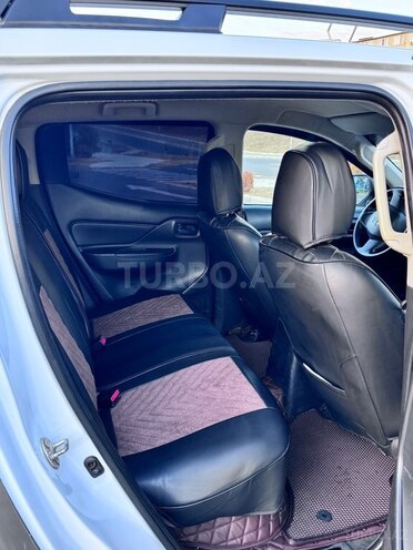 Mitsubishi L200 2021, 165,000 km - 2.4 л - Bakı