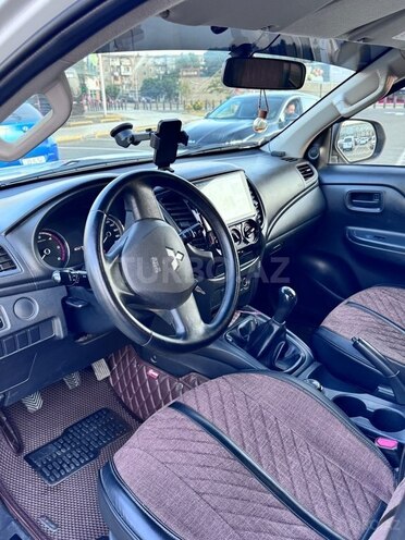 Mitsubishi L200 2021, 165,000 km - 2.4 л - Bakı