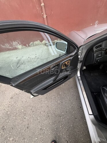 Mercedes E 320 2000, 90,323 km - 3.2 l - Bakı