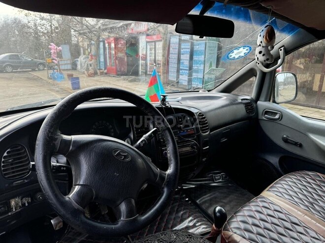 Hyundai H-1 2003, 350,000 km - 2.5 l - Masallı