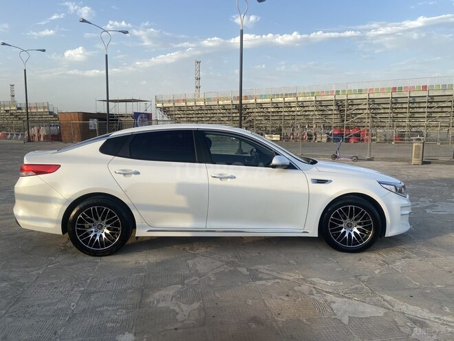 Kia K5-3