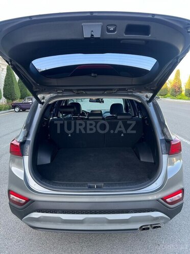 Hyundai Santa Fe-13