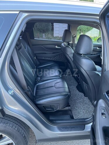 Hyundai Santa Fe-14