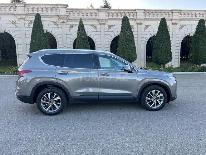 Hyundai Santa Fe-4