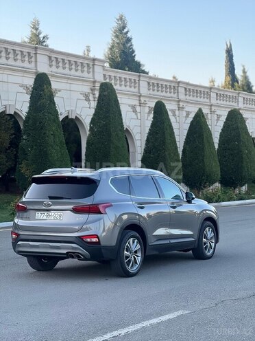 Hyundai Santa Fe-5