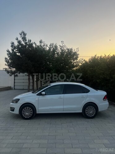 Volkswagen Polo 2015, 153,989 km - 1.6 l - Bakı