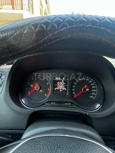 Volkswagen Polo 2015, 153,989 km - 1.6 l - Bakı