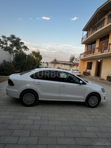 Volkswagen Polo 2015, 153,989 km - 1.6 l - Bakı
