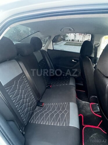 Volkswagen Polo 2015, 153,989 km - 1.6 l - Bakı
