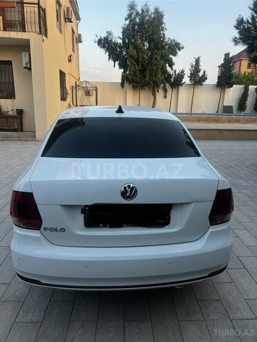 Volkswagen Polo 2015, 153,989 km - 1.6 l - Bakı