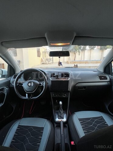 Volkswagen Polo 2015, 153,989 km - 1.6 l - Bakı