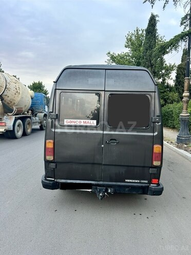 Mercedes 208 D 1991, 270,589 km - 2.5 л - Gəncə