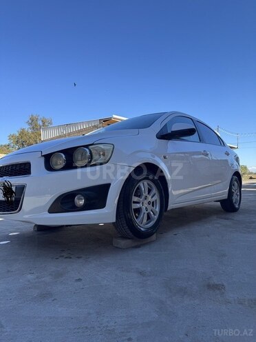 Chevrolet Aveo-3