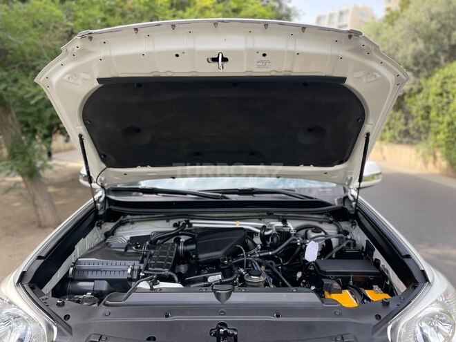 Toyota Land Cruiser Prado-18