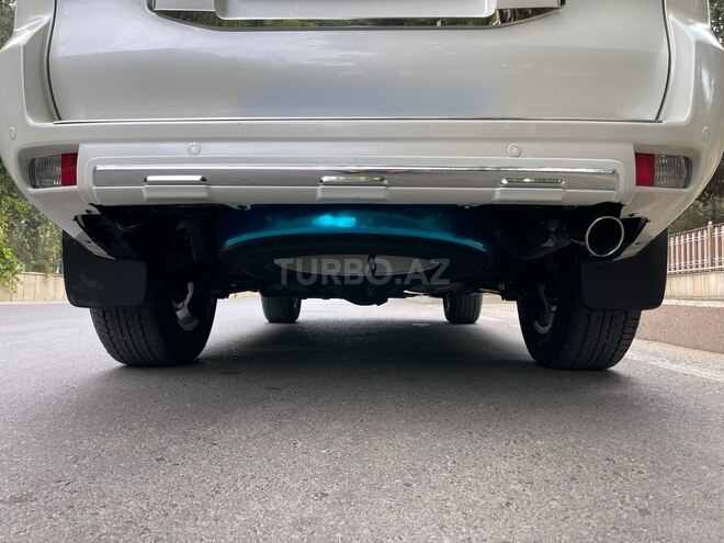 Toyota Land Cruiser Prado-17