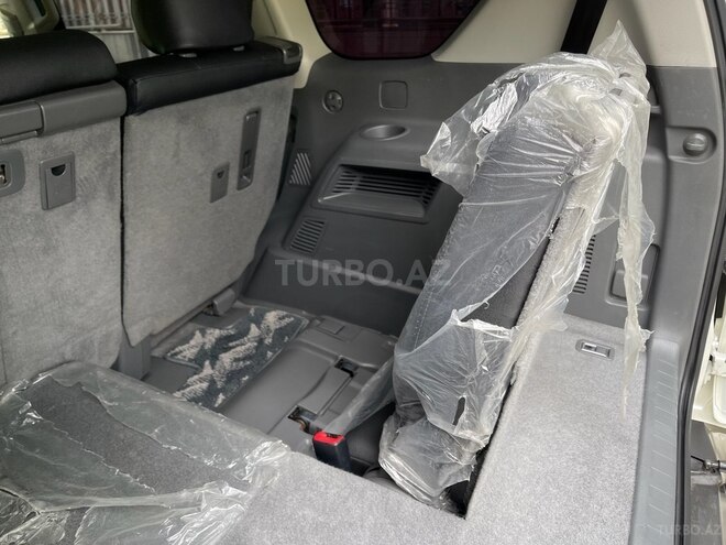 Toyota Land Cruiser Prado-16