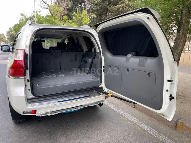 Toyota Land Cruiser Prado-6