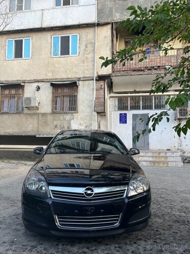 Opel Astra 2010, 228,000 km - 1.4 l - Bakı