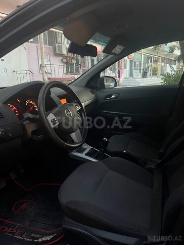 Opel Astra 2010, 228,000 km - 1.4 l - Bakı