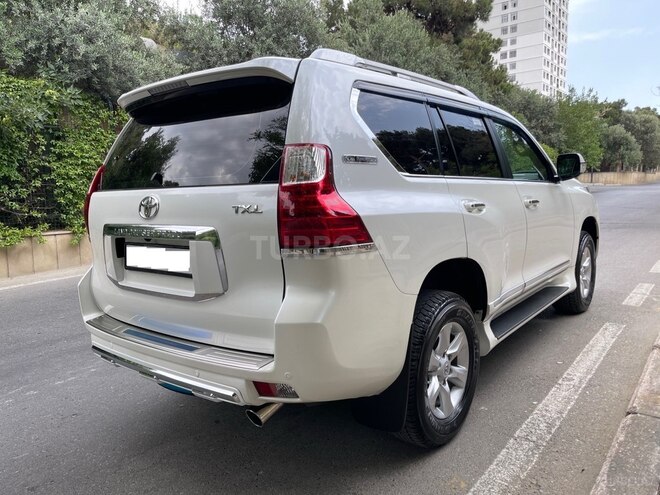 Toyota Land Cruiser Prado-5