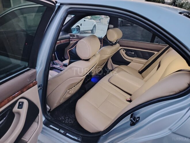 BMW 528 1996, 325,000 km - 2.8 l - Sumqayıt