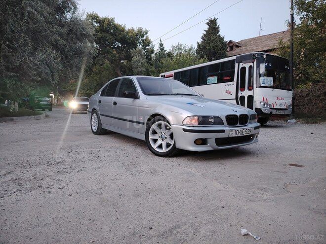 BMW 528 1996, 325,000 km - 2.8 l - Sumqayıt