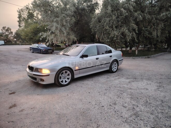 BMW 528 1996, 325,000 km - 2.8 l - Sumqayıt
