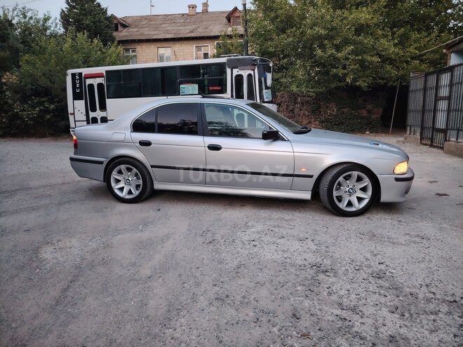 BMW 528 1996, 325,000 km - 2.8 l - Sumqayıt
