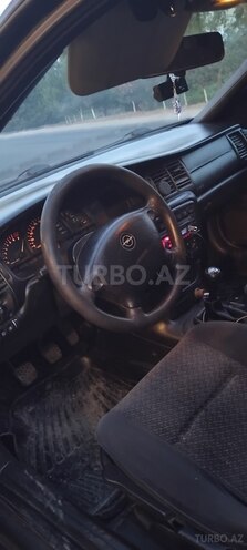 Opel Vectra 1998, 513,298 km - 1.6 l - Şirvan