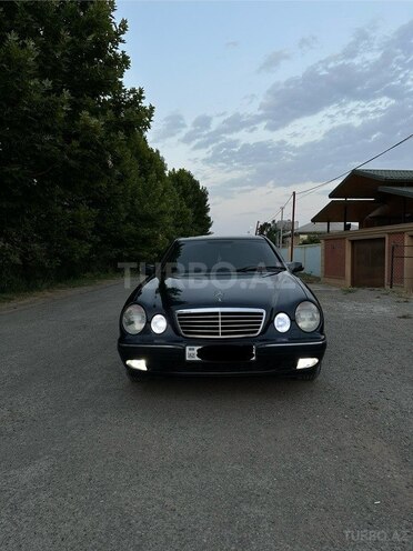 Mercedes E 280 2000, 529,000 km - 2.8 l - Füzuli