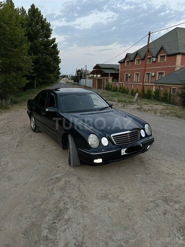 Mercedes E 280 2000, 529,000 km - 2.8 l - Füzuli