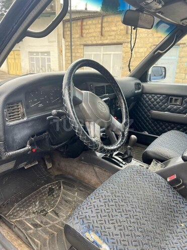 Toyota Hilux Surf 1993, 350,000 km - 2.5 l - Bakı
