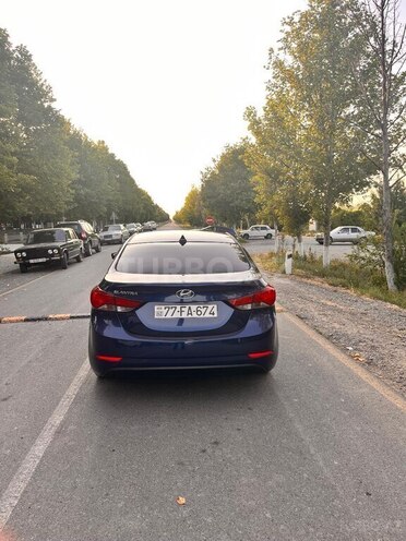 Hyundai Elantra 2015, 289,682 km - 1.8 l - Biləsuvar
