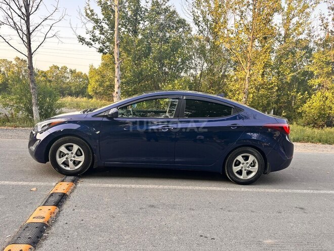 Hyundai Elantra 2015, 289,682 km - 1.8 l - Biləsuvar