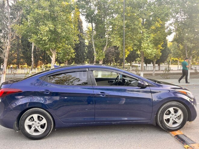 Hyundai Elantra 2015, 289,682 km - 1.8 l - Biləsuvar