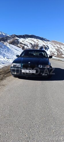 BMW 318 1997, 300,000 km - 1.8 l - Xudat
