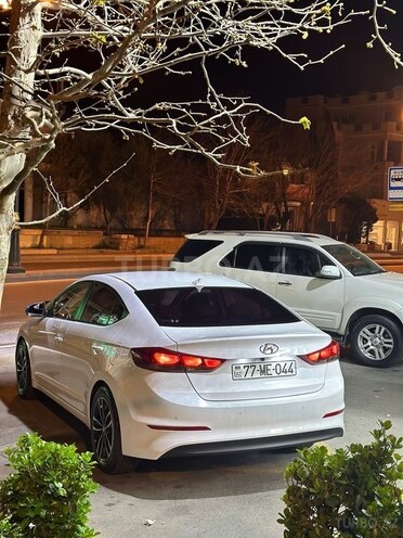 Hyundai Avante 2016, 210,000 km - 1.6 l - Bakı