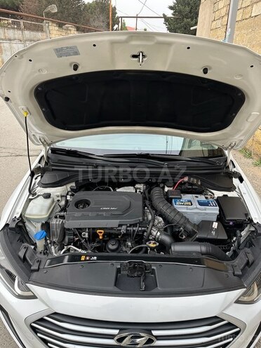 Hyundai Avante 2016, 210,000 km - 1.6 l - Bakı
