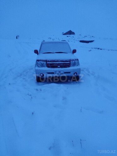 Mitsubishi Pajero io 2000, 400,000 km - 2.0 l - Qazax