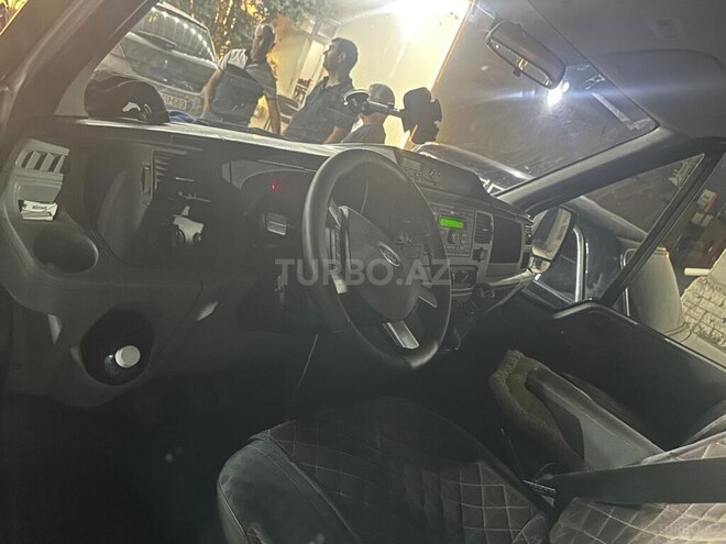Ford Transit 2010, 228,000 km - 2.4 л - Bakı