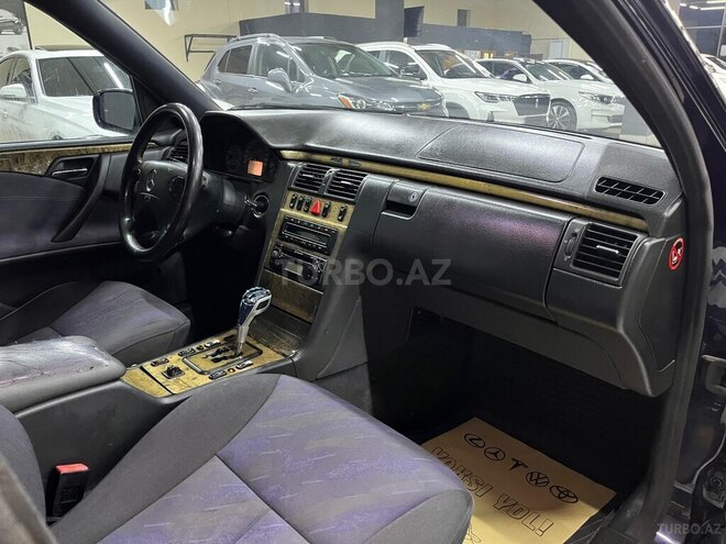 Mercedes E 240 2000, 388,000 km - 2.4 l - Bakı