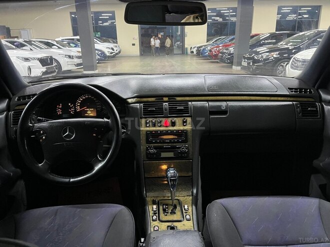 Mercedes E 240 2000, 388,000 km - 2.4 l - Bakı