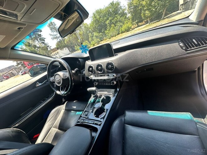 Kia Stinger-6