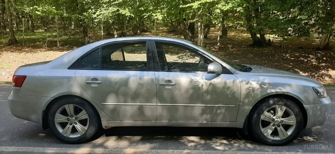 Hyundai Sonata 2006, 448,620 km - 2.4 l - Quba