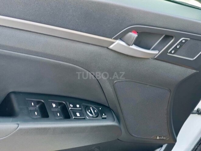 Hyundai Elantra 2018, 112,654 km - 2.0 л - Bakı