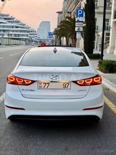 Hyundai Elantra 2018, 112,654 km - 2.0 л - Bakı