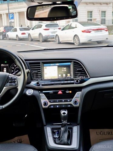 Hyundai Elantra 2018, 112,654 km - 2.0 л - Bakı