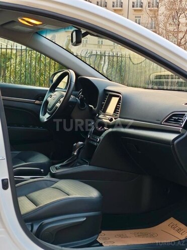 Hyundai Elantra 2018, 112,654 km - 2.0 л - Bakı